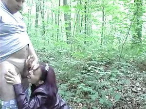 ズッキーニ若いベトナムの女の子クソ 女性 ...