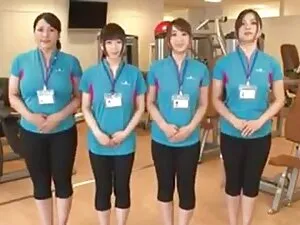 男は目を覚まし、柔軟な手足に行きました  ...