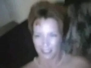レズビアンはピンクの性交を剥奪した 女  ...