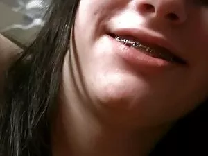 クソと舐めているa参照別のスリムな女の子 ...